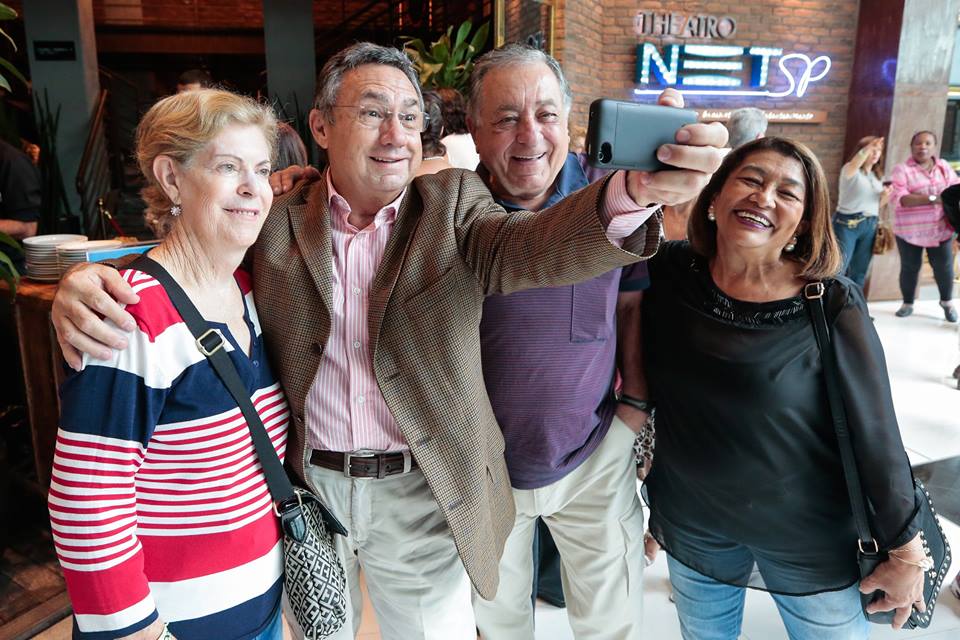 Selfie não tem idade, mostram os participantes do Lab 60+ (da esq. para a dir.): Maria Correia, Raimundo Moura, José Arcas e Renilda Moura (foto: divulgação).
