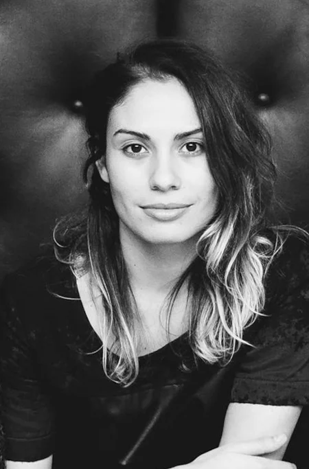 Luisa Martini, mulher e sócia de Roberto, é a responsável pelo Clan e por manter a "cultura Flag" nas empresas do grupo.