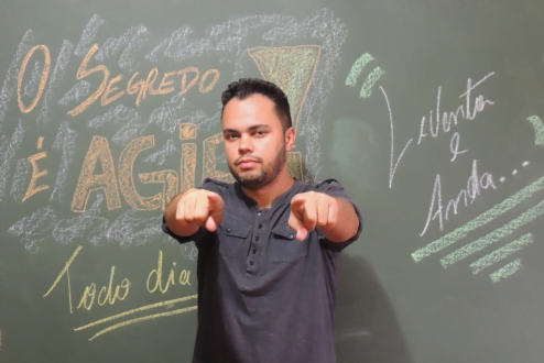 Chico Montenegro vendeu sua participação na agência Social Tag para seguir seu coração – dentro dele batia uma missão: ajudar as pessoas a também seguir o que seu coração lhes diz