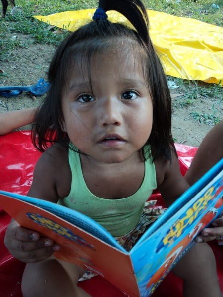 O Instituto Ler para Crescer, iniciativa de Elaine Elamid já mudou para melhor a vida mais de mil crianças no Amazonas. (Que tal fazer o mesmo na sua cidade?)