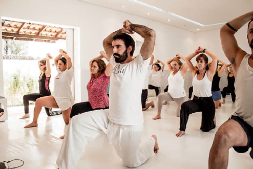 Fernando Belatto conduz uma turma em aula do método O-DGI Open.