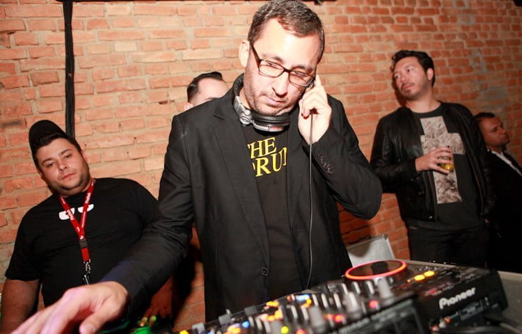 Lucio Ribeiro, da Popload, como DJ