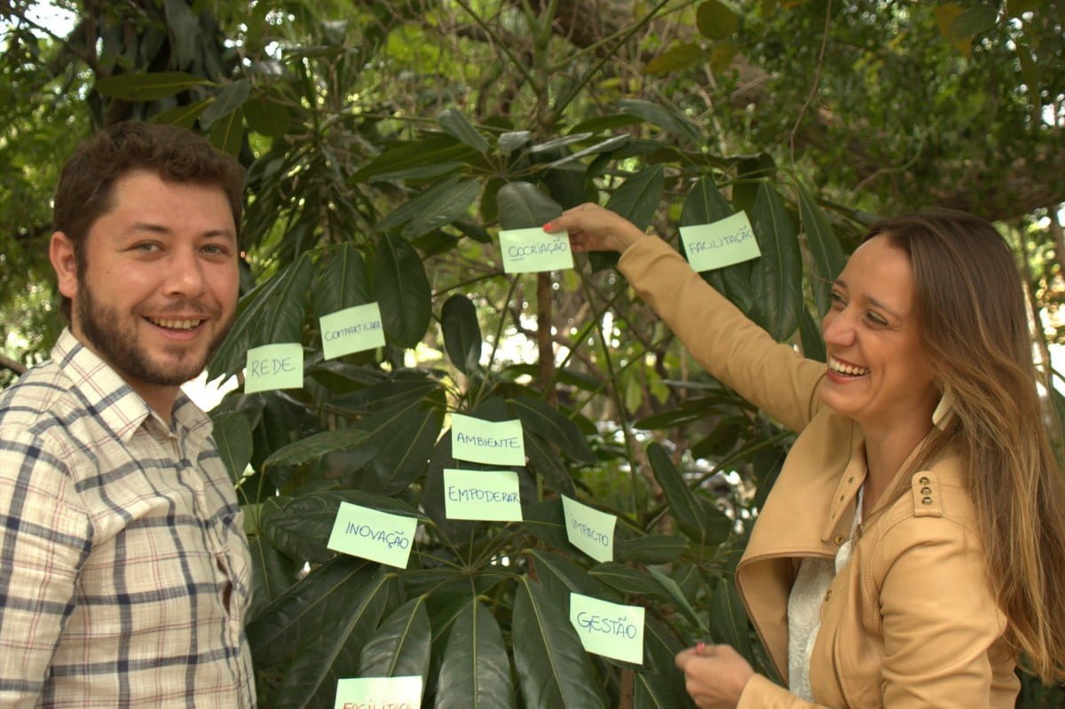 Thadeu e Daniele, sócios da Entrenós, em um evento de facilitação promovido pela consultoria (foto: Maurício Araújo).