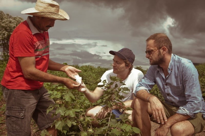 Sébastien Kopp e François-Ghislain Morillion, que viajaram o mundo em busca de projetos sustentáveis, acharam seu propósito no Brasil.