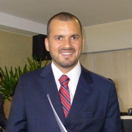 Rodrigo Novaes é consultor de transporte público e concorda com os taxistas.