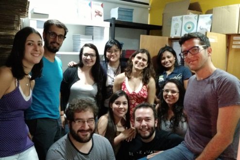 Equipe da Casa do Código, editora sedenta por um best-seller do mundo da computação que pode estar hoje dentro da sua gaveta ou da sua cabeça, caro leitor do Draft: Paulo é o de camiseta azul