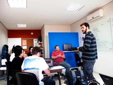 Ricardo à frente do time da Openship: DRs sobre o futuro da empresa e a gestão horizontal.