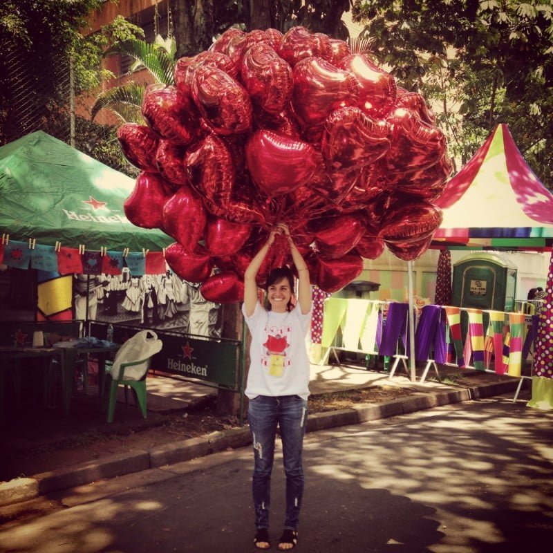 Mari espalhando amor na Loveblock, no carnaval deste ano em São Paulo.