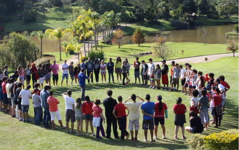 Registro de uma das vivências do acampamento do Sementes de Transformação, para incentivar jovens a atuarem socialmente, realizado no ano passado.