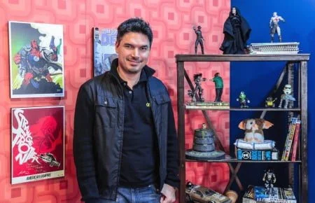 Pierre, que não é geek hardcore, mas entendeu como poucos os códigos deste universo e os traduziu em negócios lucrativos.