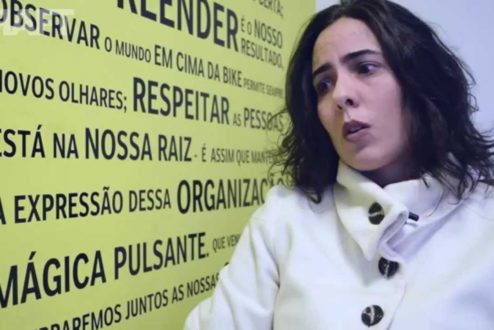 Camila Holpert: "O consumidor passivo e sem voz não existe mais. É preciso rever o que aprendemos para continuar vivo no jogo."