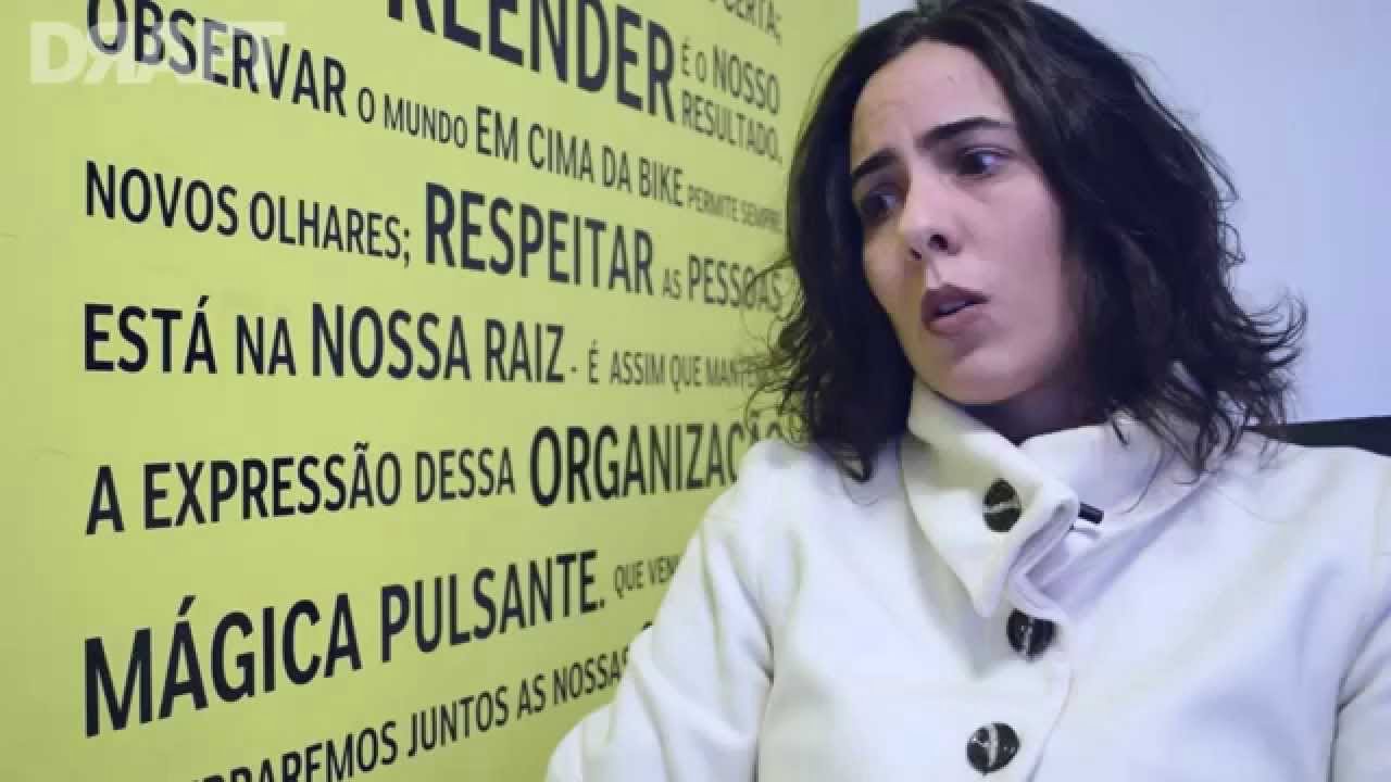 Camila Holpert: "O consumidor passivo e sem voz não existe mais. É preciso rever o que aprendemos para continuar vivo no jogo."