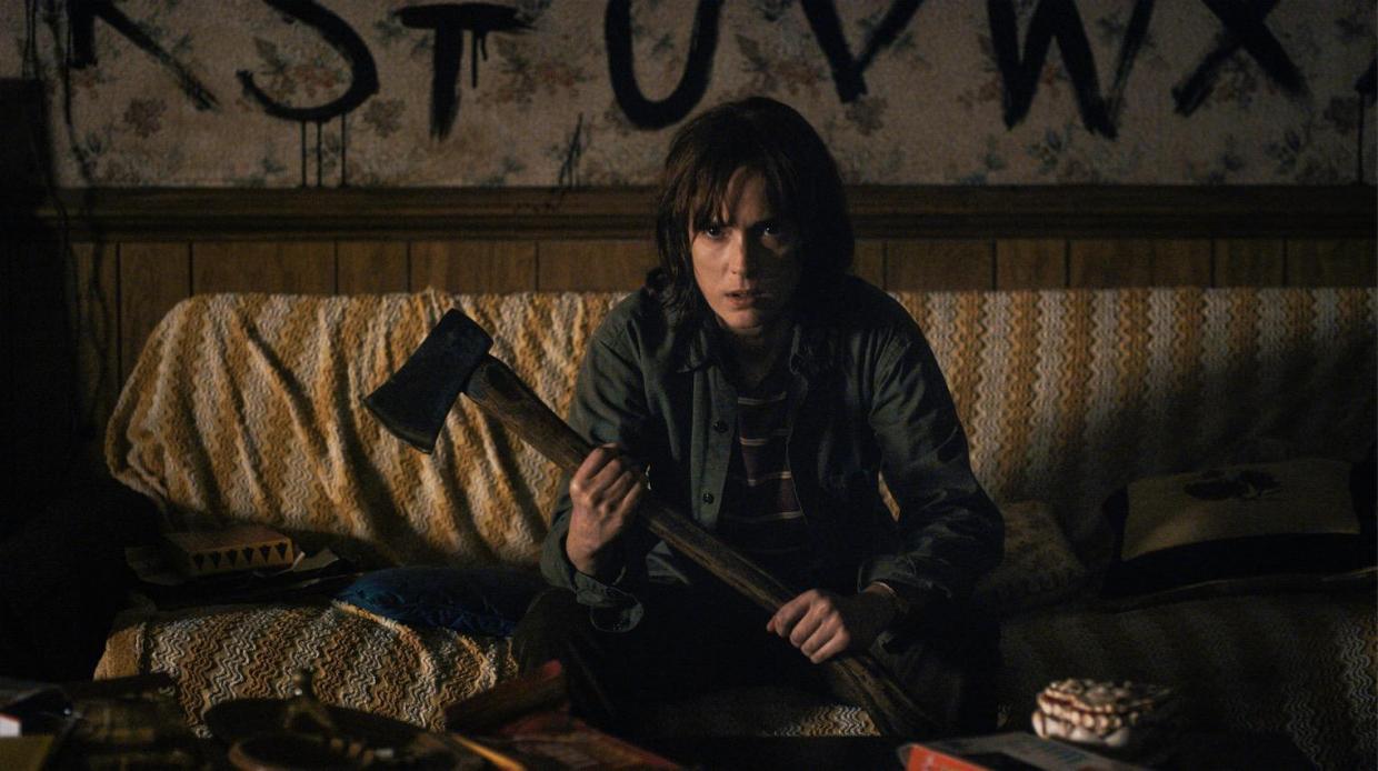 Winona Ryder é uma das estrelas de Stranger Things, série da Netflix cujo sucesso vem sendo atribuído à Cultura do Algoritmo (imagem: reprodução).