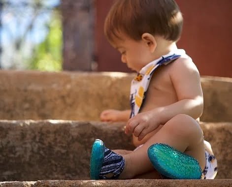 sapato ideal para bebe aprender a andar