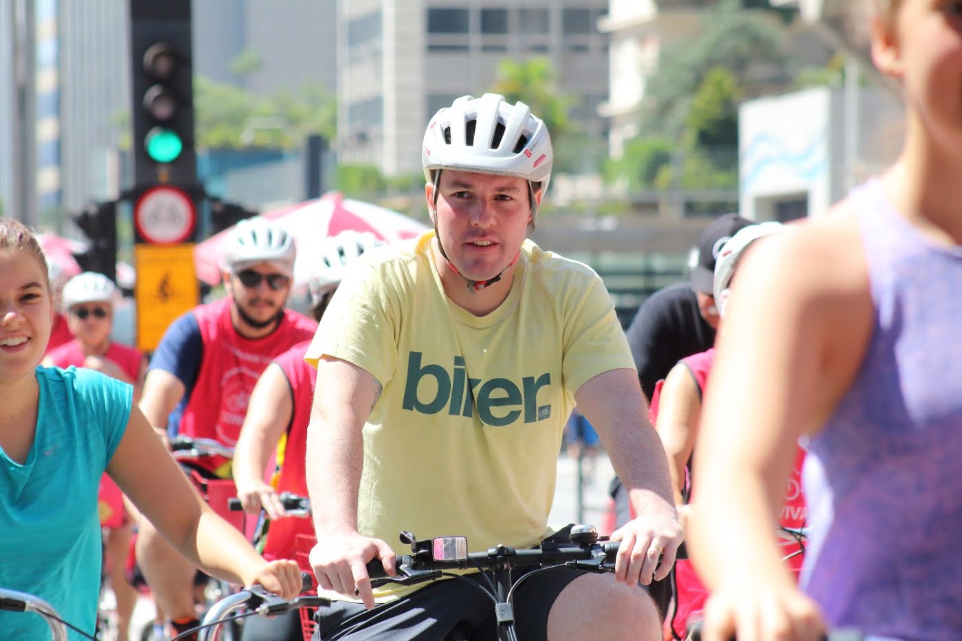 Daniel Moral organiza passeios turísticos gratuitos em São Paulo e se dedica a projetos para melhorar a convivência urbana. (foto: Ivson Miranda)