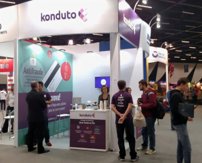 Vida de startup: a Konduto participou, em maio, de outro evento antifraude, o Vtex day.