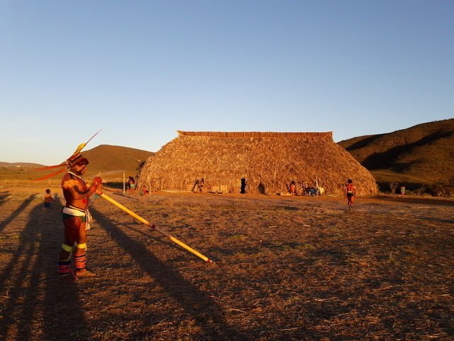 Na Aldeia Multiétnica, "brancos" e "índios" convivem durante dias, trocam experiências e compartilham aprendizados.