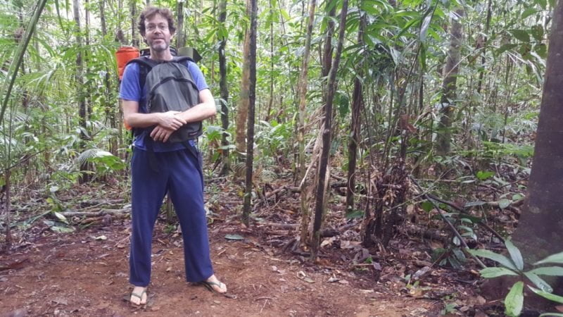 Autoconhecimento no meio do perrengue. Acima, André volta ao local do qual havia fugido na noite, em plena tempestade.