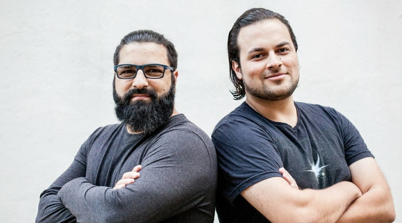 Os fundadores da MedRoom, Sandro e Vinicius, querem que a realidade virtual ajude estudantes a superarem o abismo entre a a teoria e a prática médica (foto: Isabele Araujo).