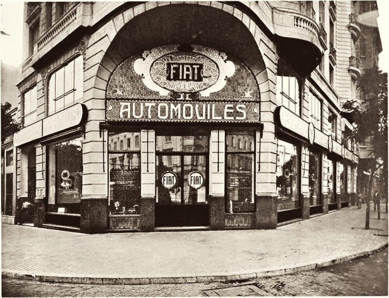 Antiga fachada Fiat em Buenos Aires, Argentina