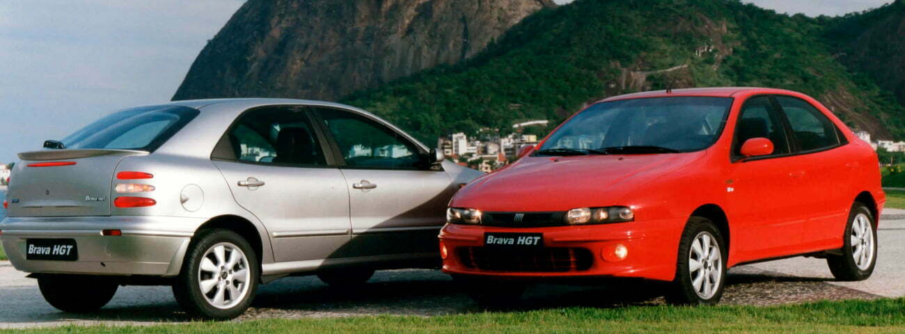 Fiat Brava HGT em frente ao Pão de Açúcar, no Rio de Janeiro