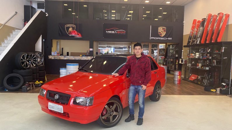 Sérgio Ougaki e seu Fiat Prêmio personalizado