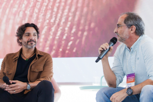 Hilton Menezes, CEO da Kyvo, e Eduardo Peixoto, CEO do CESAR, em evento de lançamento da Arbos.