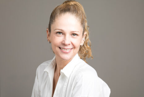 Miriam De Paoli, fundadora da startup No Pausa, criada para oferecer informação acessível e confiável para mulheres na menopausa.