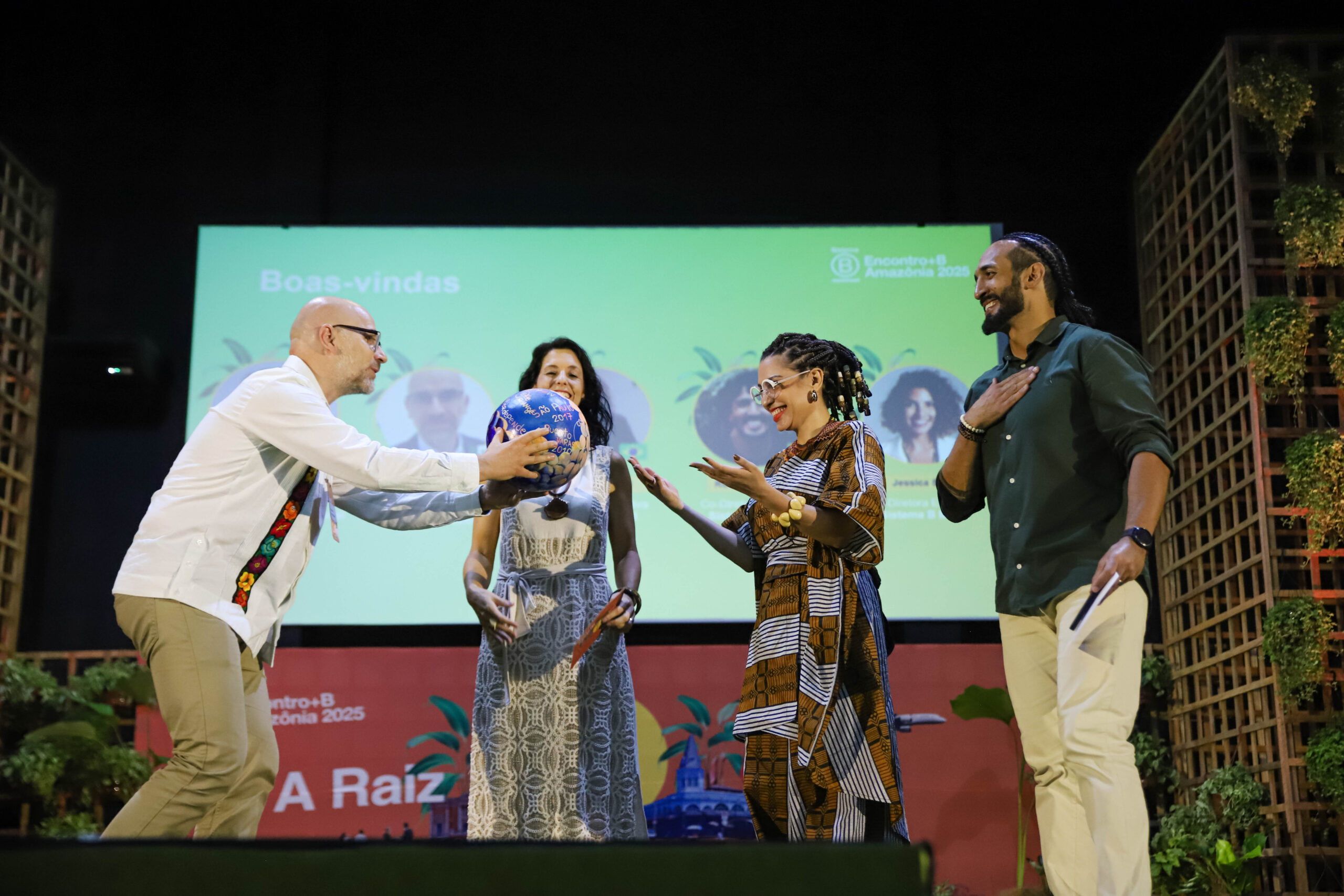 Lideranças de Empresas B reunidas durante o Encontro+B Amazônia 2025 no Pará (crédito: Sistema B).