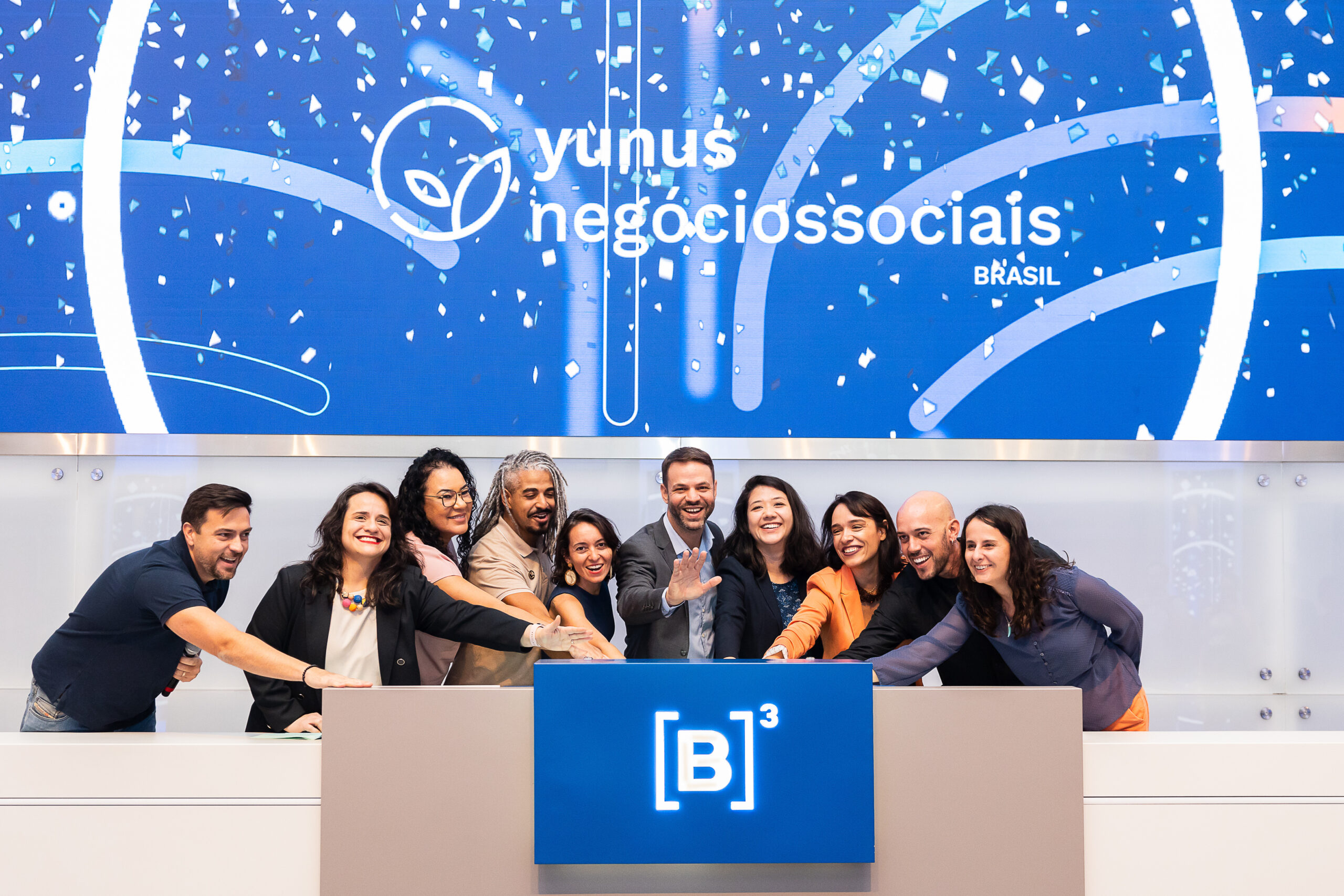 O time da Yunus Negócios Sociais (Bárbara é a segunda a partir da esquerda).